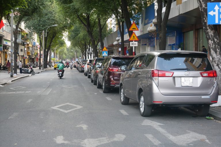 Hàng loạt đường Sài Gòn được điều chỉnh giao thông