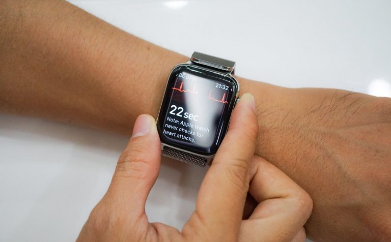 Ơn Giời tính năng ECG trên Apple Watch tuần sau có mặt ở Việt Nam rồi!